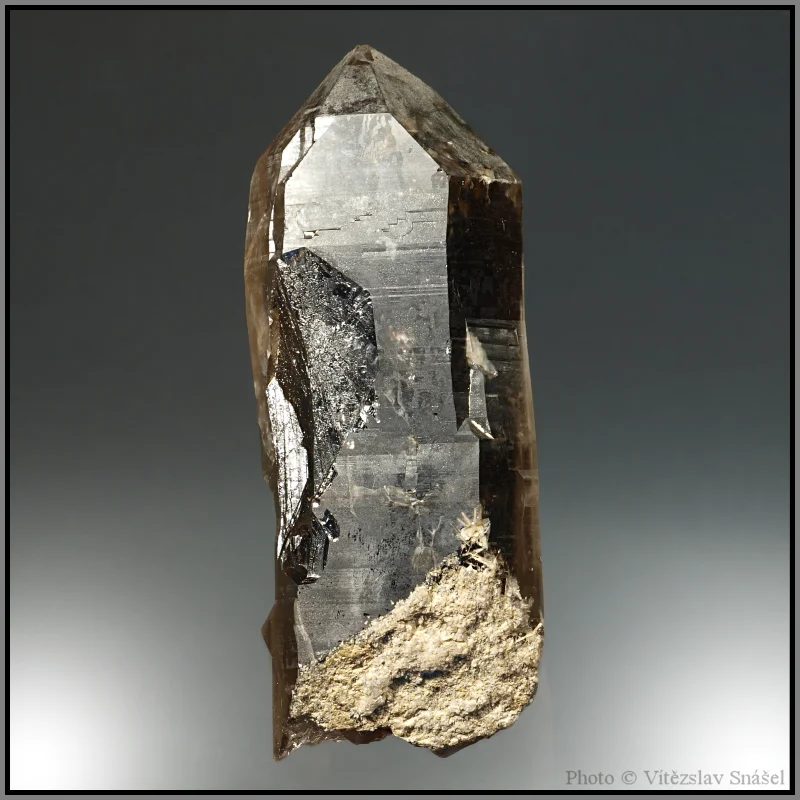Quartz (var. smoky)
