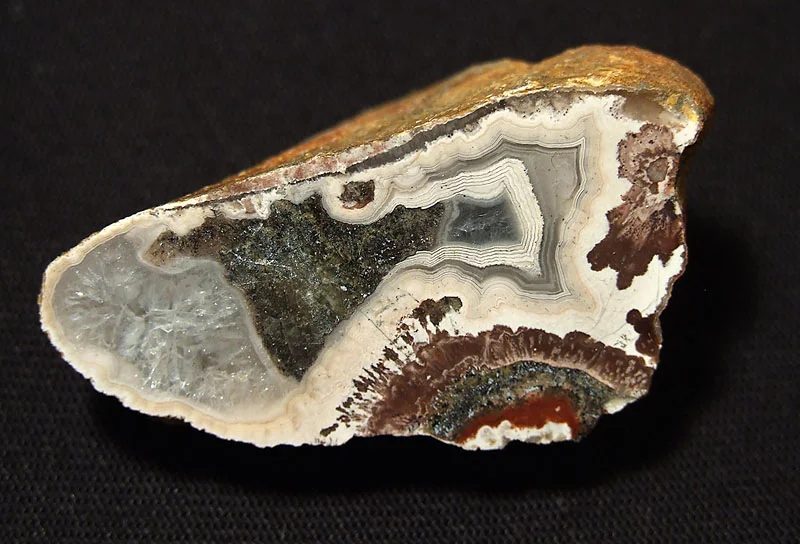 Mineral photo of Agate from locality Studenec, Czech Republic