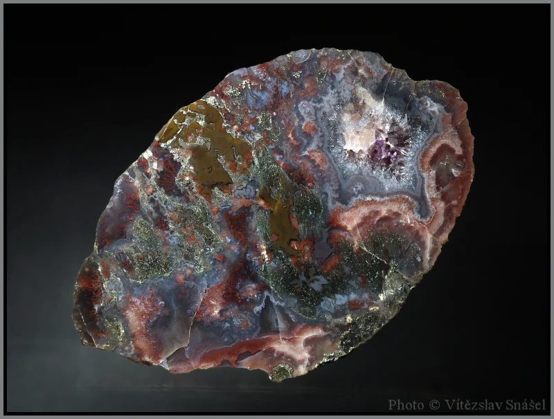 Mineral photo of Agate from locality Železnice, Czech Republic