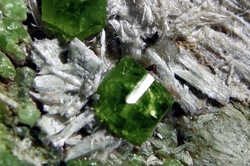 Andradite (var. demantoid)