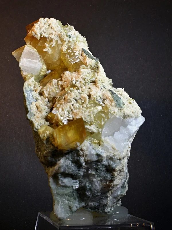 Calcite, Laumontite