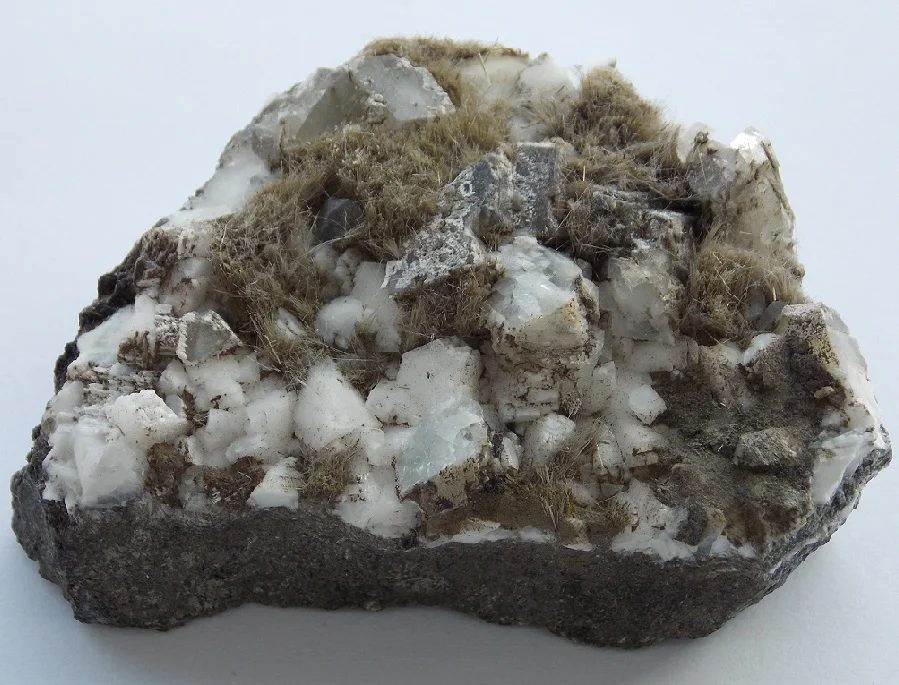Albite, Byssolite