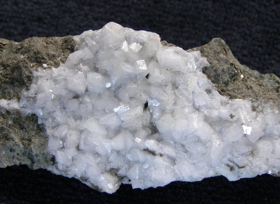 Edingtonite