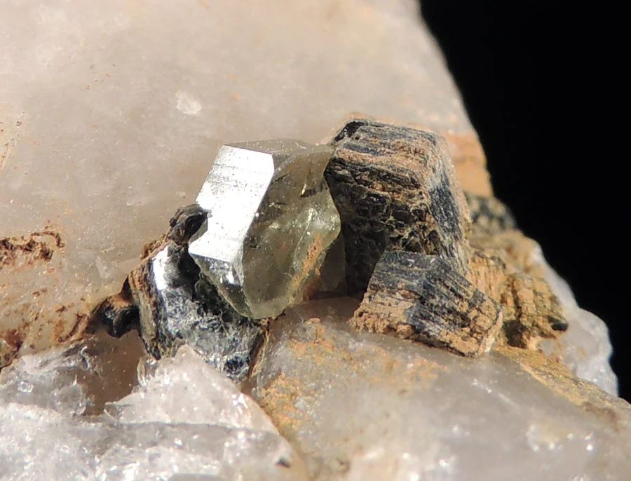 Mineral photo of Fluorapatite from locality Krupka, Czech Republic