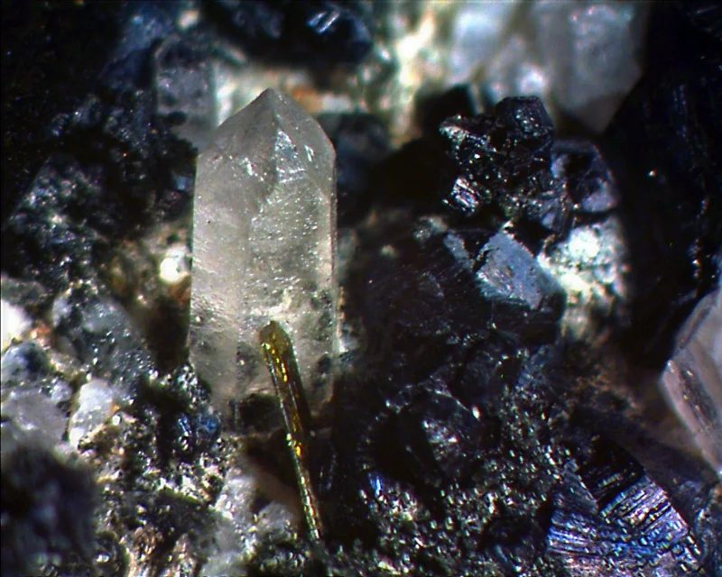Clinochlore, Epidote, Quartz
