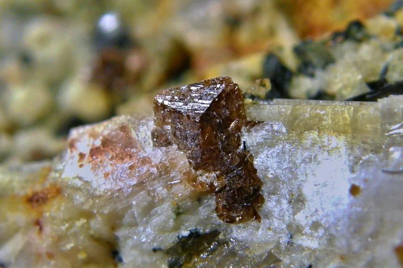 Mineral photo of Titanite from locality Mirošov, Czech Republic
