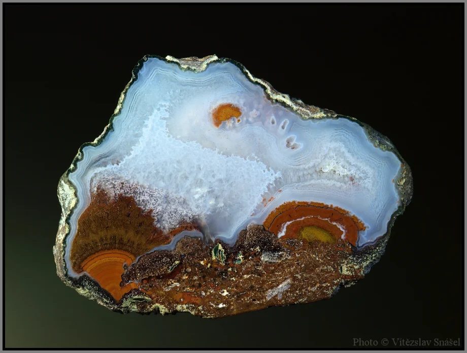 Mineral photo of Agate from locality Borovnice, Czech Republic