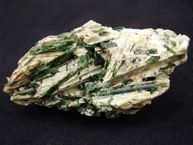 Mineral photo of Actinolite from locality Pfitscher Joch (Vizze Pass), South Tyrol, Italy