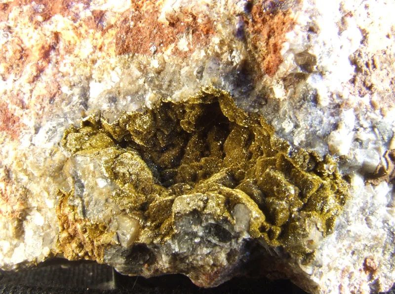 Mineral photo of Goethite from locality Vrančice, Czech Republic