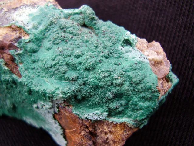 Mineral photo of Malachite from locality Piesky, Slovakia