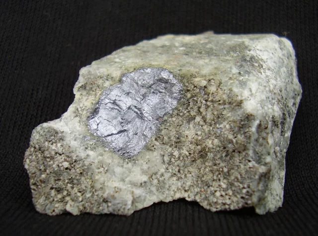 Mineral photo of Molybdenite from locality Mirošov, Czech Republic