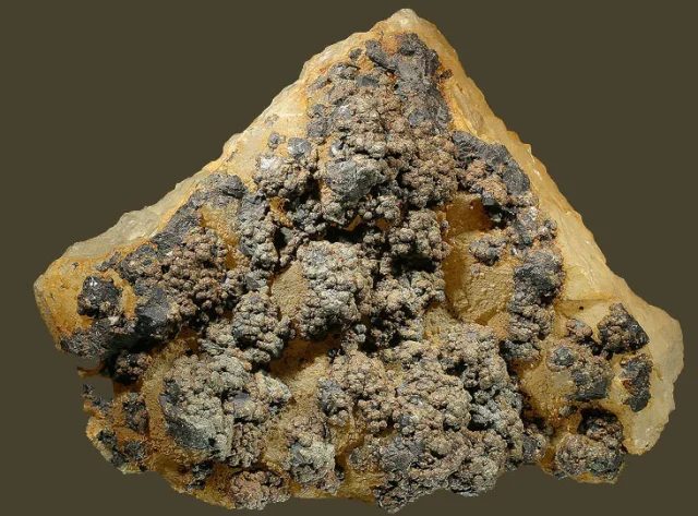 Mineral photo of Quartz, Sphalerite from locality Stříbro, Czech Republic