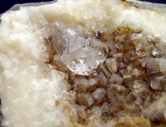 Quartz (var. rock crystal)