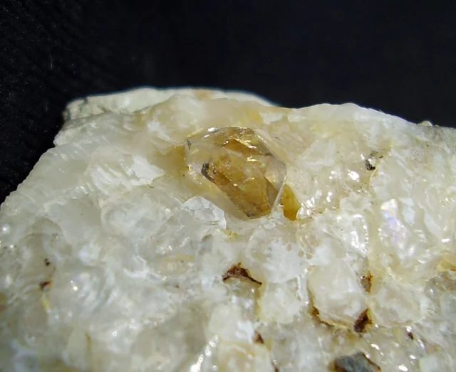 Quartz (var. rock crystal)