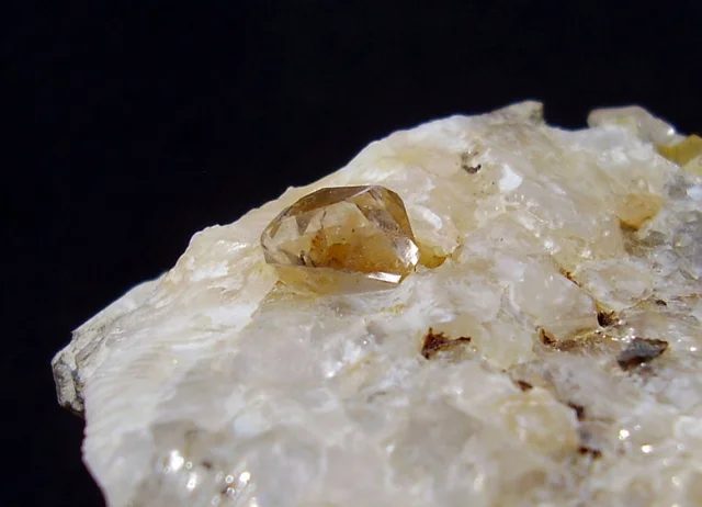 Quartz (var. rock crystal)
