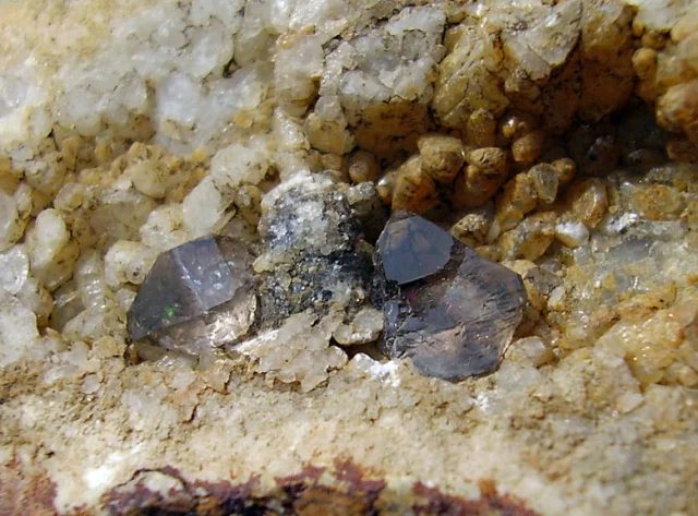 Quartz (var. smoky)