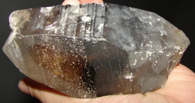 Mineral photo of Quartz (var. smoky) from locality Maoritu, Mongolia