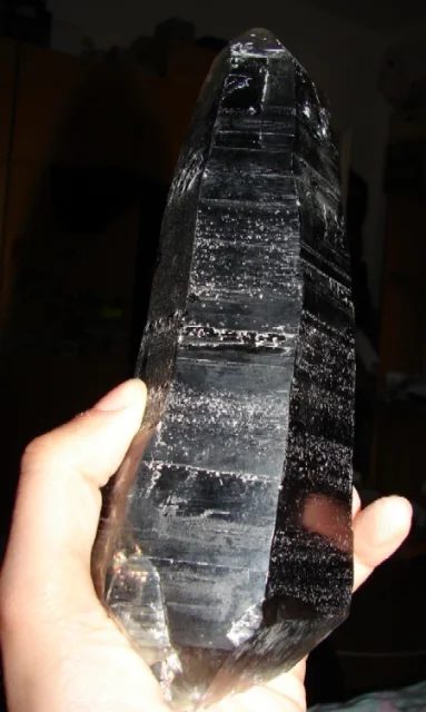 Mineral photo of Quartz (var. smoky) from locality Maoritu, Mongolia