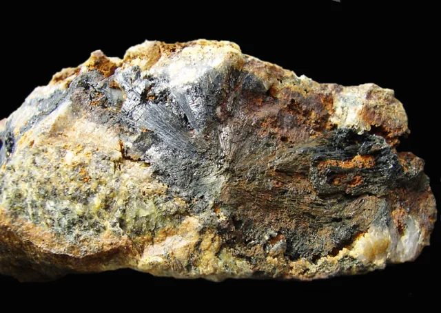 Mineral photo of Schorl from locality Brno, Kohoutovice, Czech Republic