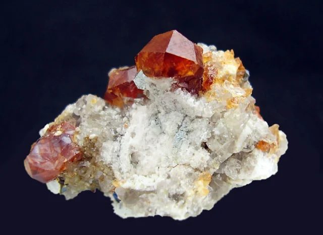 Mineral photo of Spessartine from locality Lechang, Guandong, China
