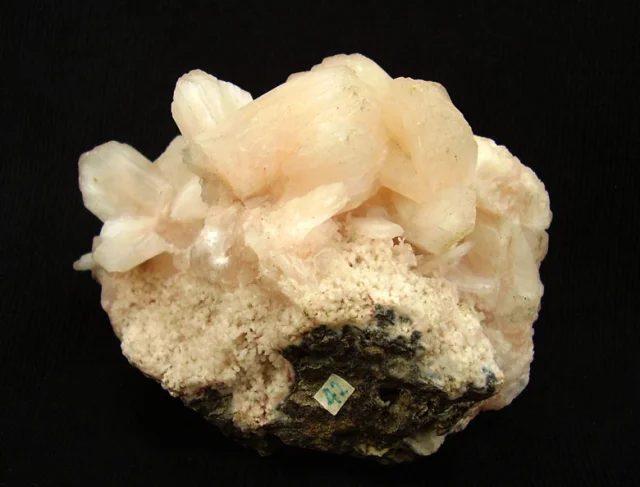 Mineral photo of Stilbite from locality Poonah, India