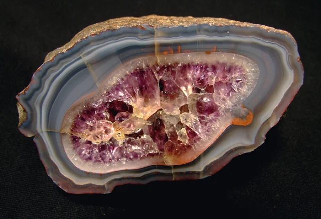 Mineral photo of Agate from locality Morcinov, Czech Republic