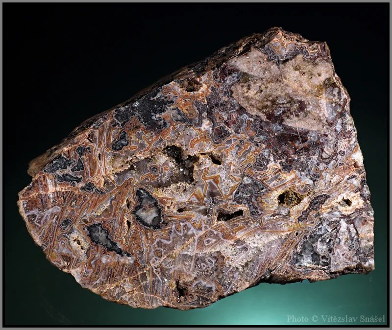 Mineral photo of Agate from locality Horní Halže, Czech Republic