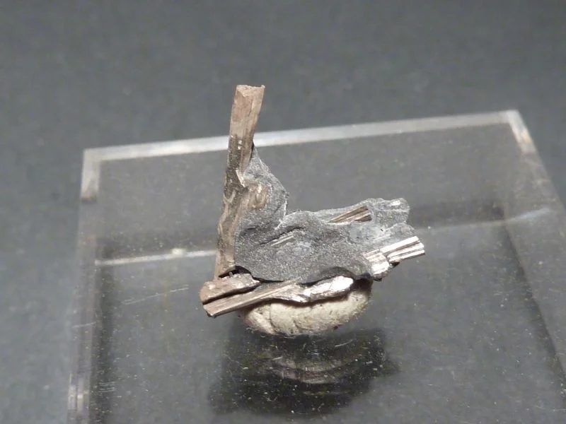 Mineral photo of Dyscrasite from locality Příbram, Háje #21, Czech Republic