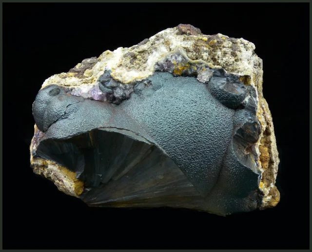 Mineral photo of Goethite from locality Příbram, Háje, Czech Republic
