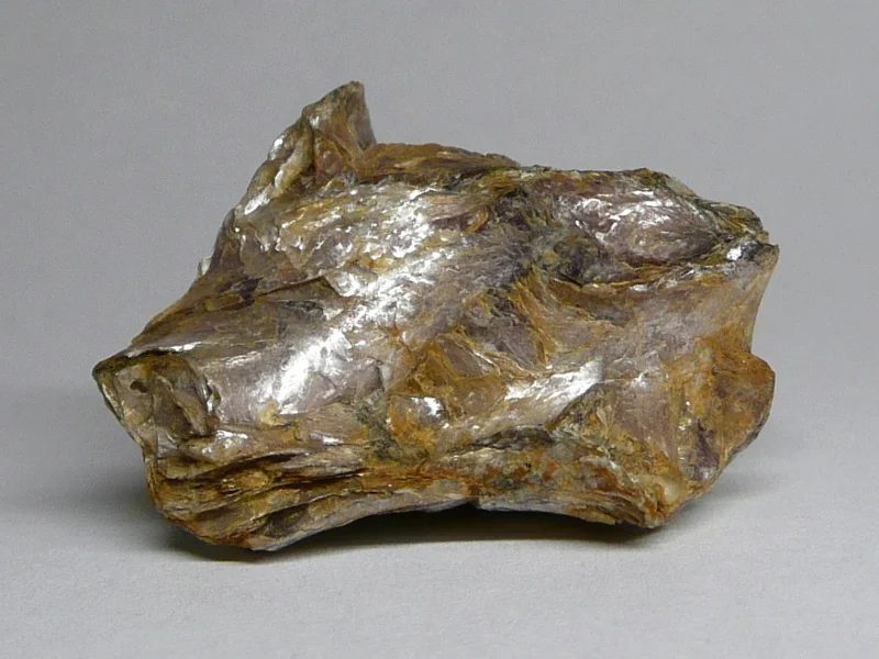 Mineral photo of Trilithionite from locality Dobrá Voda, Czech Republic
