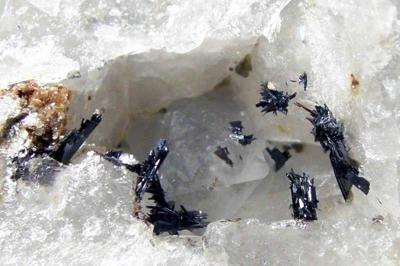 Hübnerite