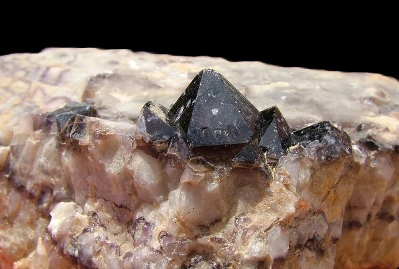 Quartz (var. morion)