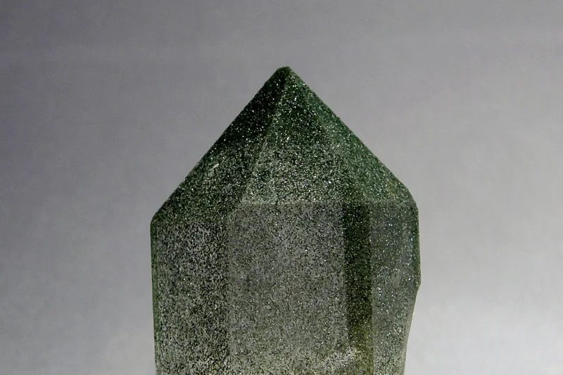 Mineral photo of Chlorite, Quartz (var. rock crystal) from locality Grimsel, Switzerland
