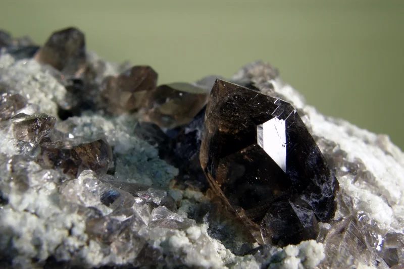 Quartz (var. smoky)
