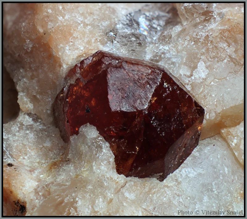 Mineral photo of Almandine from locality Vernířovice u Sobotína, Czech Republic