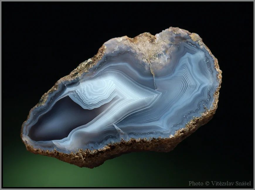 Mineral photo of Agate from locality Morcinov, Czech Republic