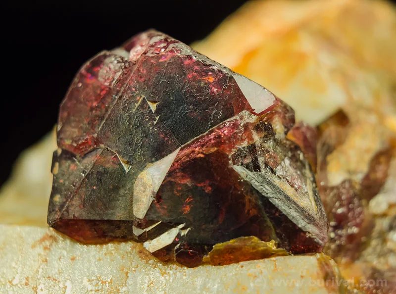 Mineral photo of Elbaite (var. rubellite) from locality Řečice, Czech Republic