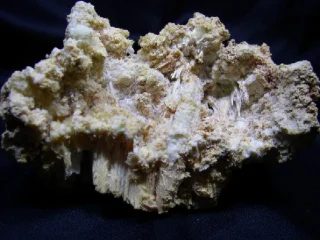 Mineral photo of Alunogen from locality Dubník, Slovakia