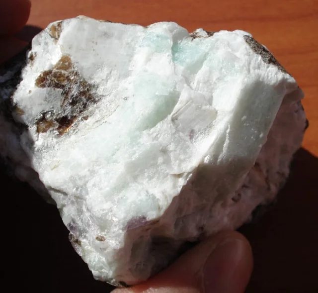 Beryl (var. aquamarine)