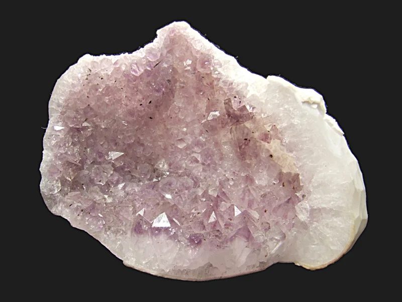 Mineral photo of Quartz (var. amethyst) from locality Frýdštejn, Czech Republic