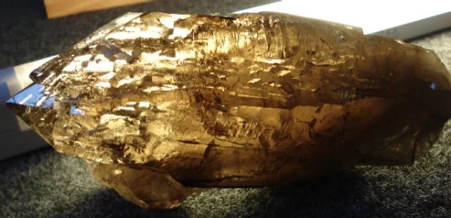 Quartz (var. smoky)