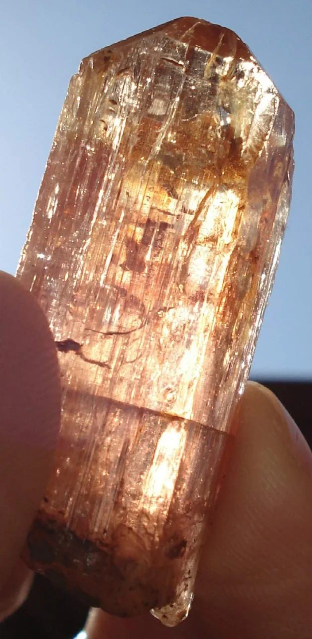 Mineral photo of Topaz from locality Maoritu, Mongolia