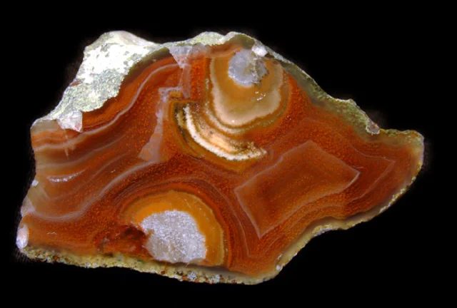 Mineral photo of Agate from locality Doubravice, Czech Republic