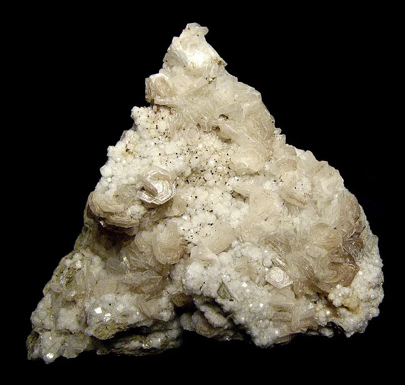Mineral photo of Analcime, Calcite from locality Mojžíř, Czech Republic