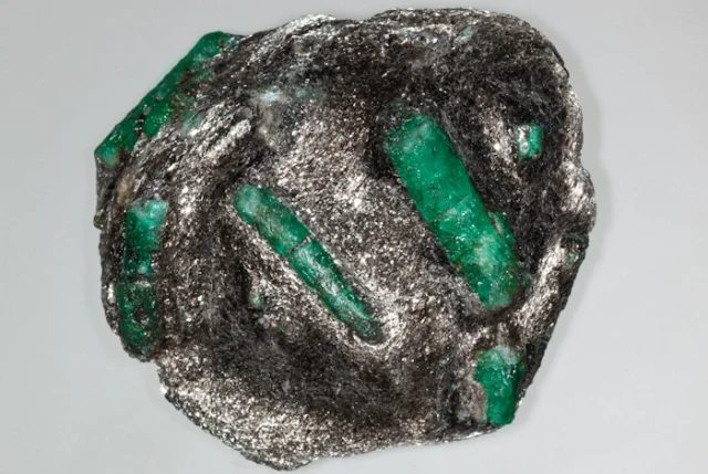 Beryl (var. emerald)