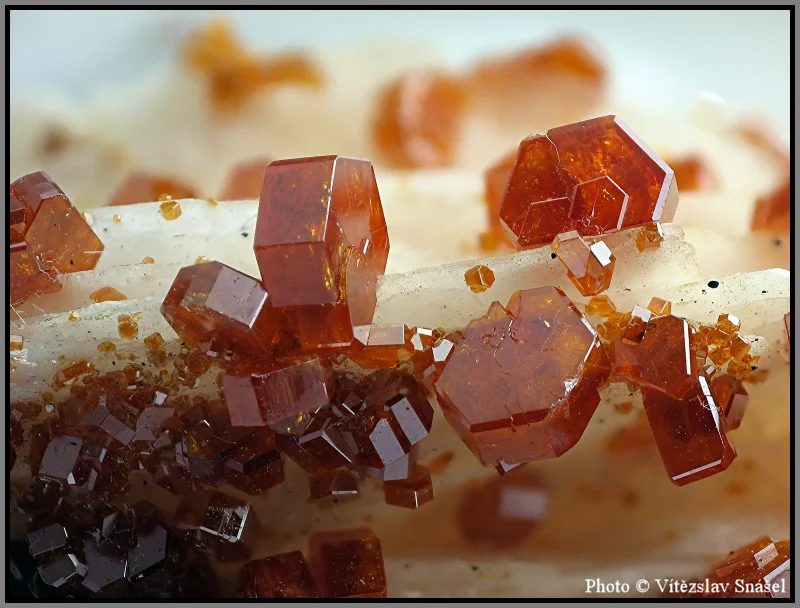 Mineral photo of Vanadinite from locality Mibladen, Morocco