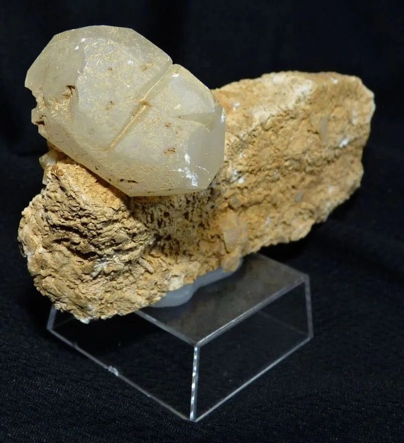 Mineral photo of Calcite from locality Štramberk, Czech Republic