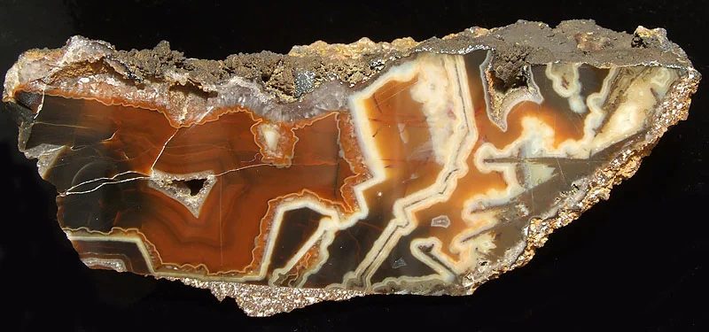 Mineral photo of Agate from locality Horní Halže, Czech Republic