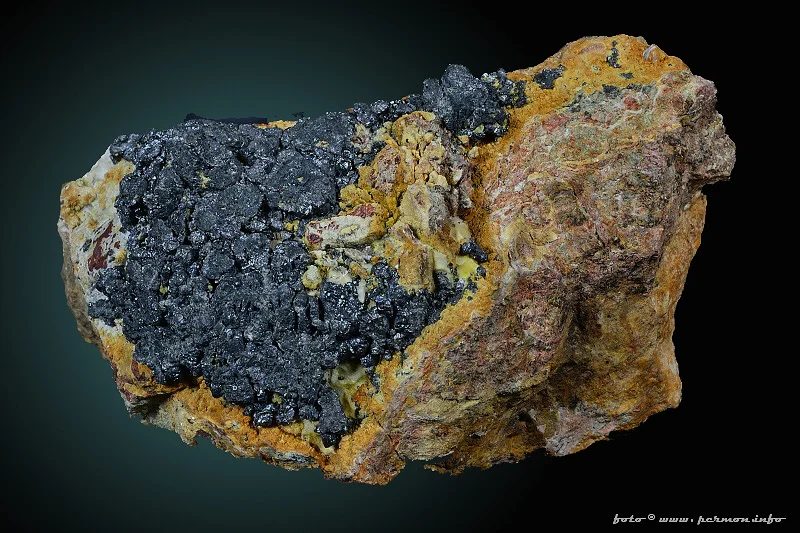 Safflorite, Skutterudite