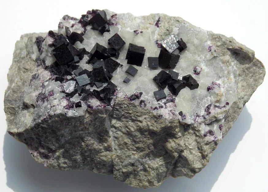 Mineral photo of Fluorite from locality Běstvina, Czech Republic